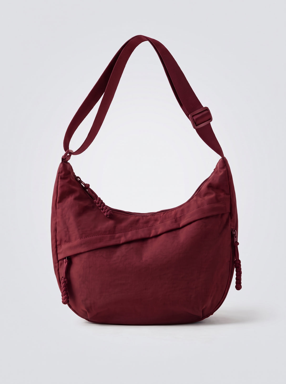 Bolso Nara burdeos sobre fondo claro