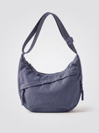 Bolso Nara azul sobre fondo claro