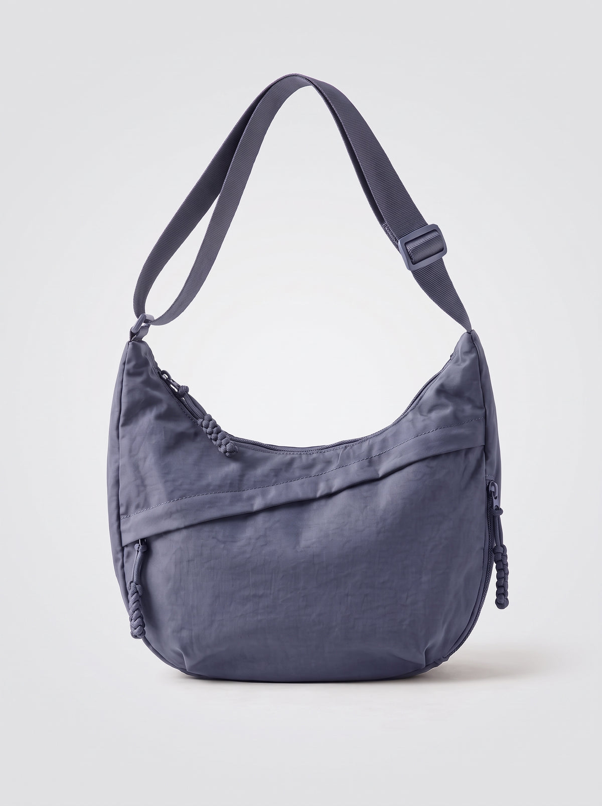 Bolso Nara azul sobre fondo claro